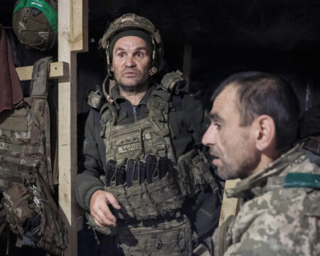 Kupiansku a Pokrovsku nahlas tikajú hodiny. Slučka okolo kľúčových miest sa utiahla