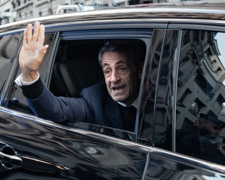 Sarkozy geht ins Gefängnis, die Fünfte Republik ins Grab