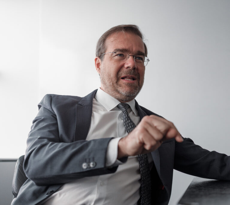 Vláda nevie, kto zaplatí nové nemocnice, tvrdí Krajčí