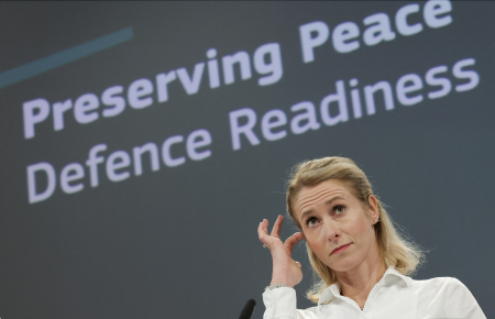 Rusko nikdy nebolo nikým napadnuté, skúšajme to teda do tretice