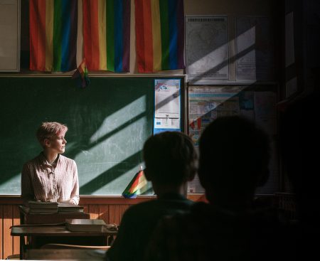 Gesundheitserziehung oder Regenbogenagenda direkt in den Schulen? Polnische Eltern schlagen Alarm