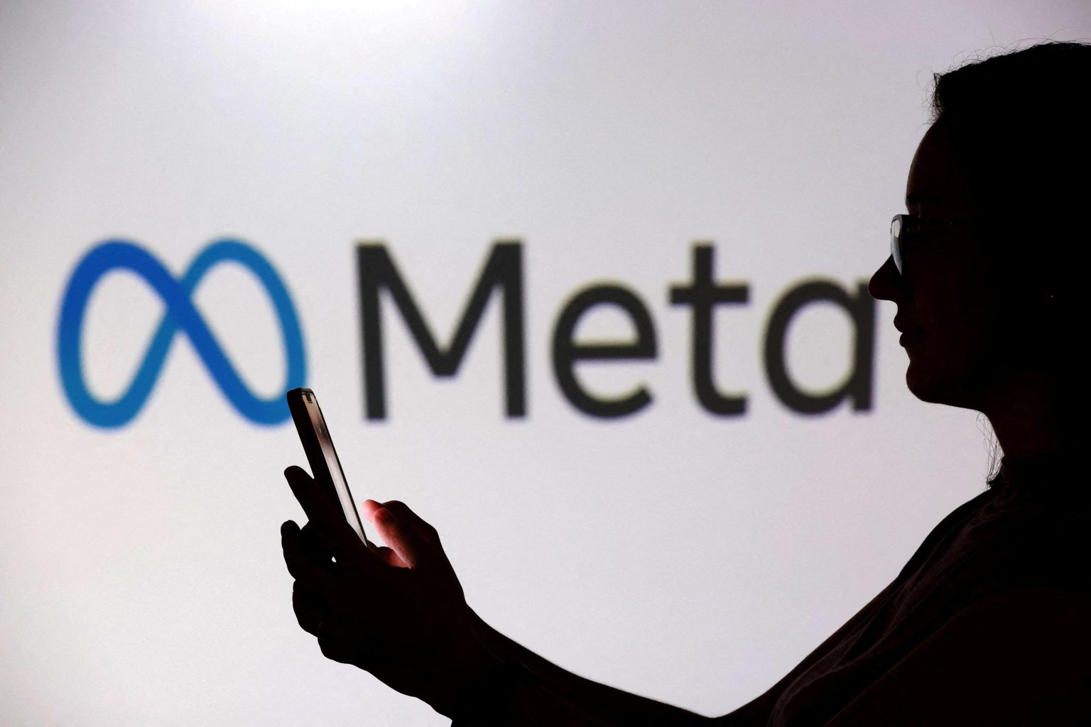 Der US-Technologiekonzern Meta steht wegen seiner WhatsApp-KI unter regulatorischem Druck. Foto: Dado Ruvic/Reuters