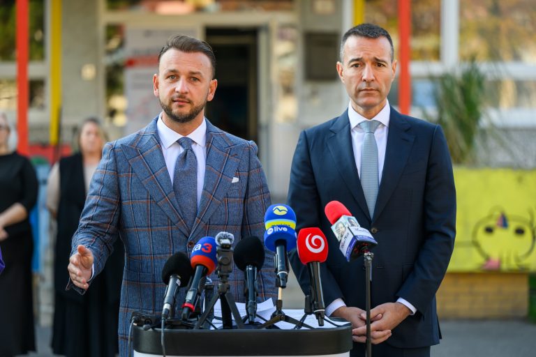 Matúš Šutaj Eštok a Tomáš Drucker. Foto: Jaroslav Novák/TASR