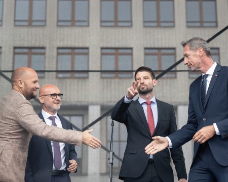 KDH sa „upisuje“ PS skôr, ako treba. Smer vyštartoval po voličoch Majerského