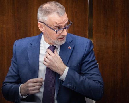 Raši rozbieha ďalšiu novelu ústavy. KDH môže stáť pred staronovou voľbou