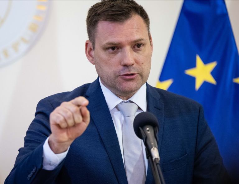 Taraba: Slovensko musí hľadať alternatívu k Družbe, Kyjevu neveríme