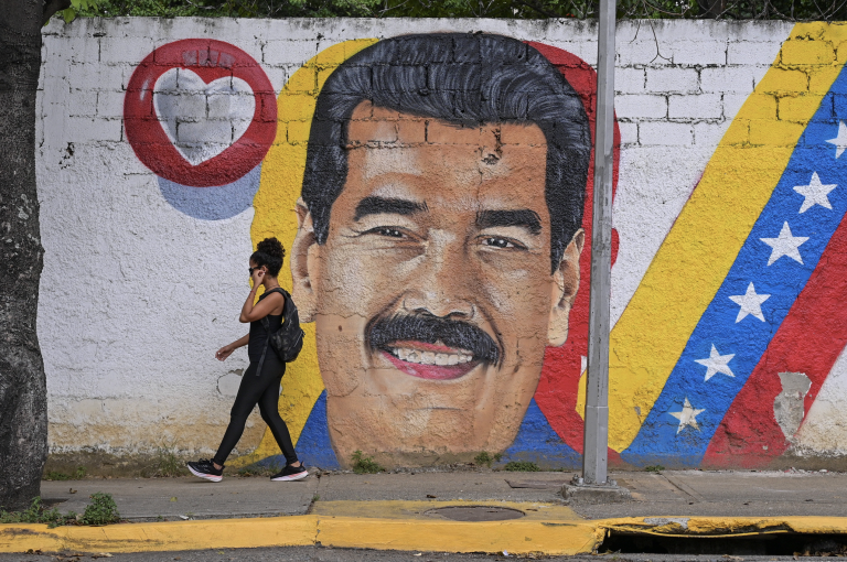 Gemälde von Nicolás Maduro. Foto: Gaby Oraa/Reuters