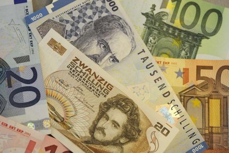 Wieviel war das damals? Jeder Dritte rechnet noch in Schilling und D-Mark um