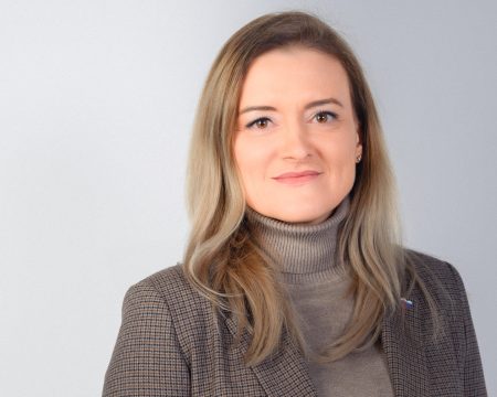 Austrália zakazuje sociálne siete deťom. Ochrana áno, strata slobody nie, tvrdí Laššáková