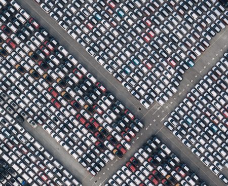 Brüssel erwägt Verschiebung des Autopakets: Gespräche über Änderung des Verbrenner-Verbots