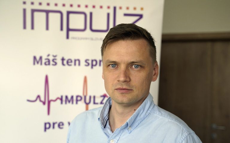 Molekulárny biológ Slovenskej akadémie vied Ján Jamroškovič. Foto: Martin Bystriansky, zdroj: SAV