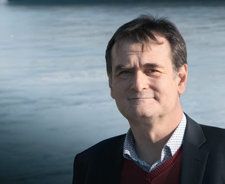 Finančník Koso: Brusel manipuluje, emisné povolenky stiahnu Slovákov k zemi