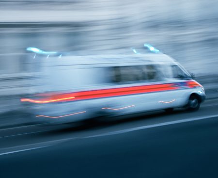 Nový systém riadenia záchraniek vyvolal nevôľu záchranárov. Spúšťajú petíciu