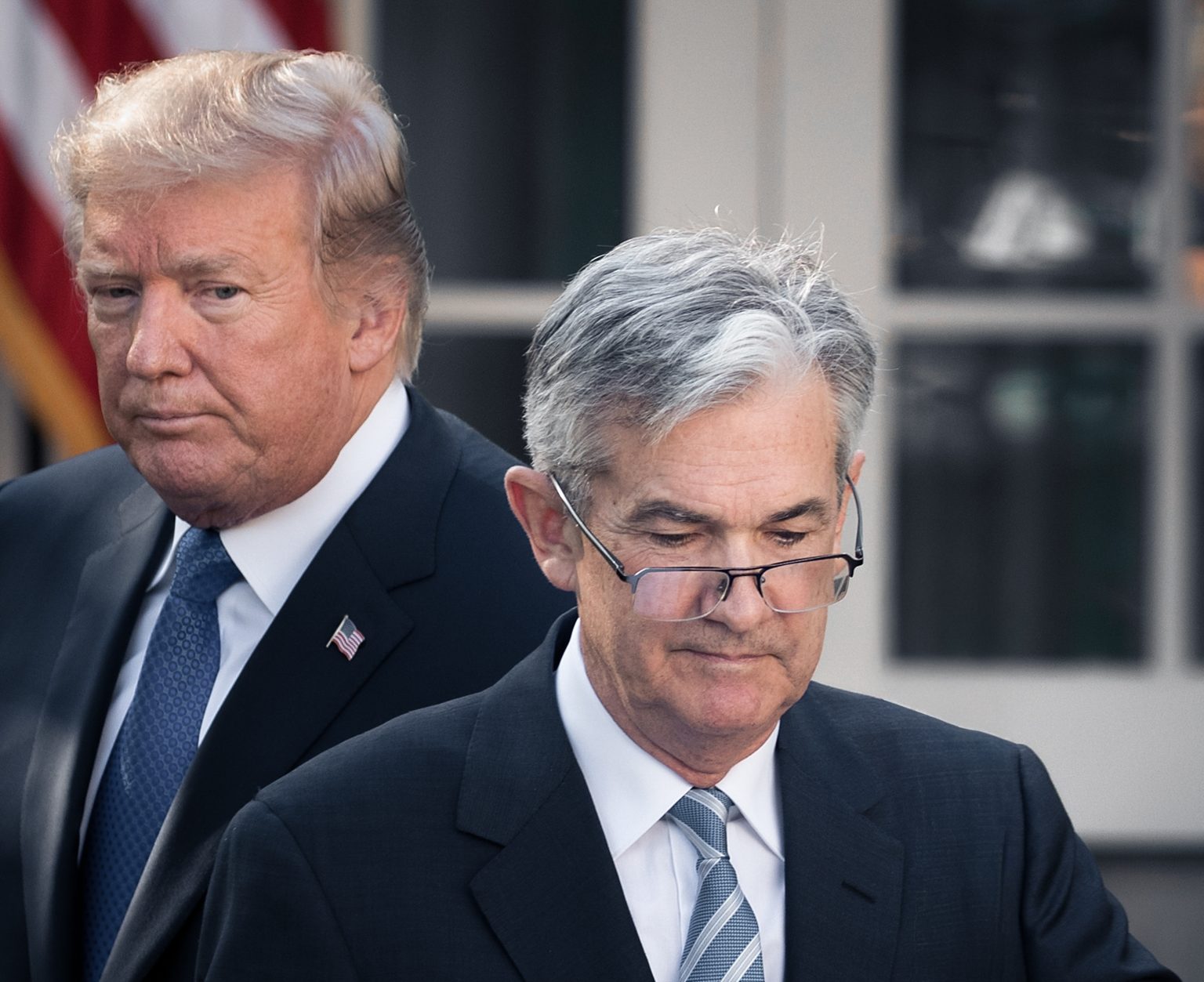 Donald Trump a Jerome Powell. Foto: Drew Angerer/Getty Images