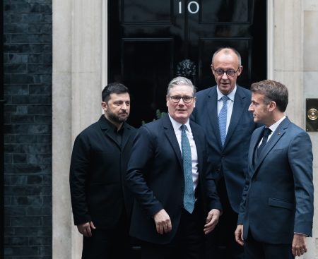 Zelenskyj: Ukrajina sa nemôže vzdať žiadnej časti svojho územia. USA predložíme revidovaný plán