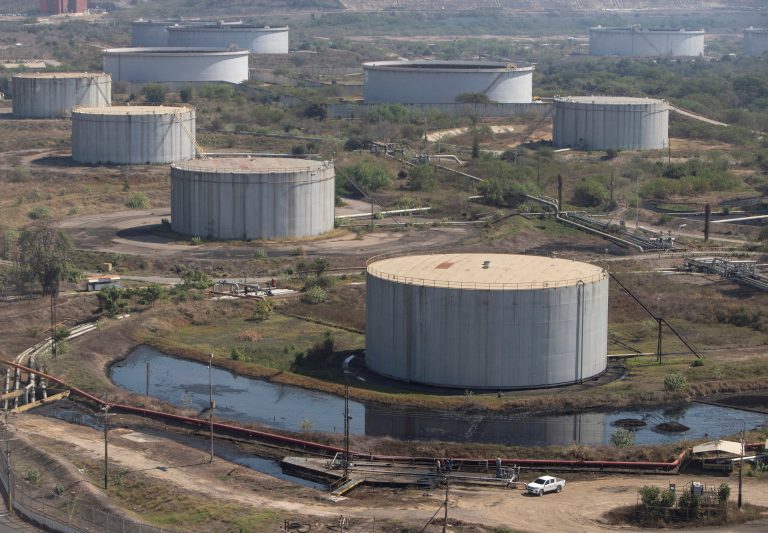 The Puerto La Cruz oil refinery in Venezuela. Photo: Samir Aponte/Reuters