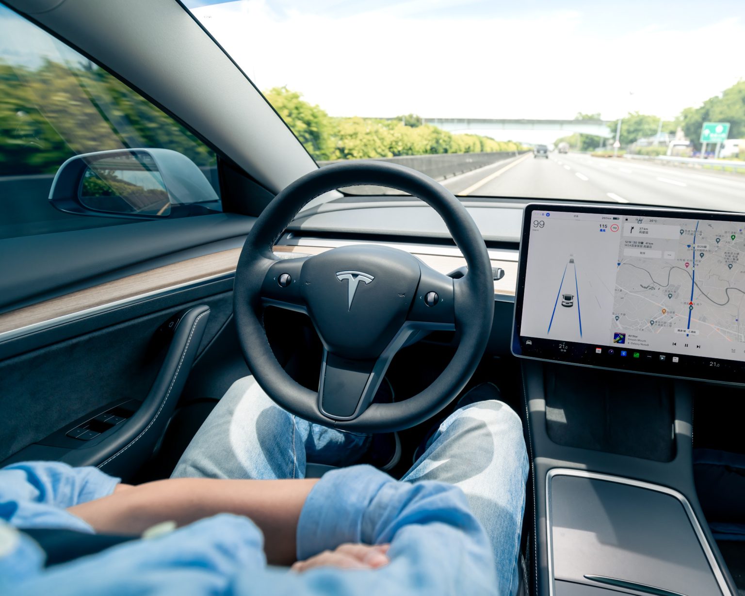 Tesla so systémom FSD. Foto: PonyWang/Getty Images