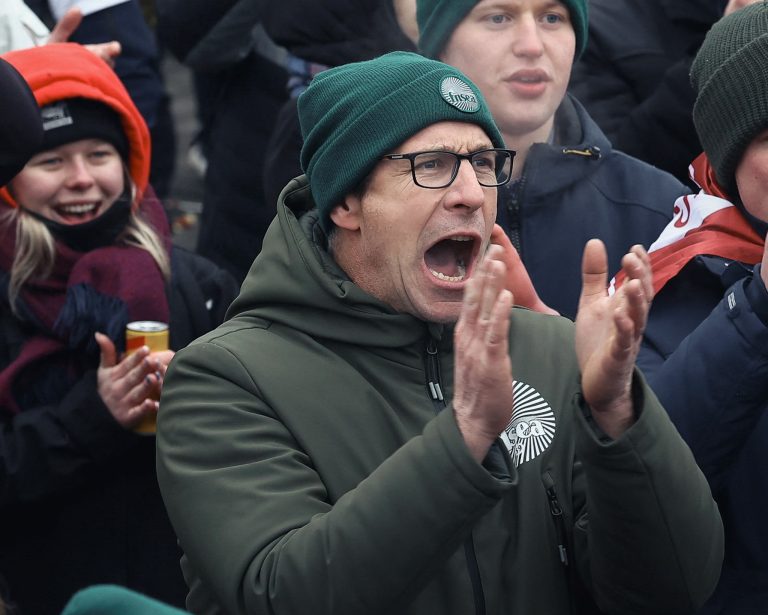 Reaktion europäischer Bauern nach der Abstimmung des Europäischen Parlaments über das EU-Mercosur-Abkommen in Straßburg. Foto: Reuters/Yves Herman