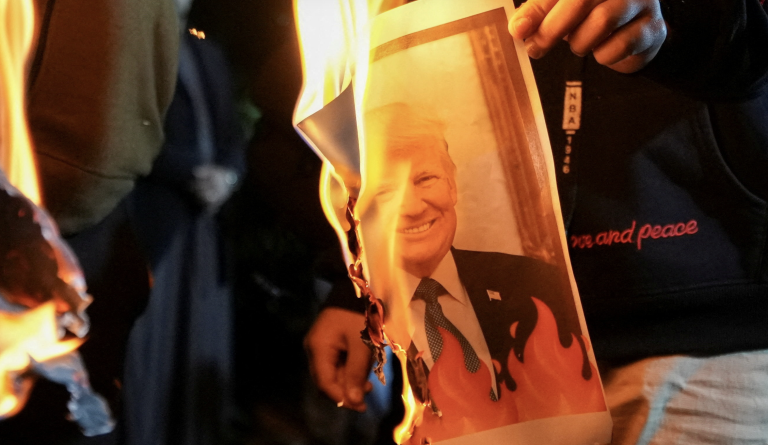 Rally in support of the Iranian government. Photo: Mohammed Aty/Reuters