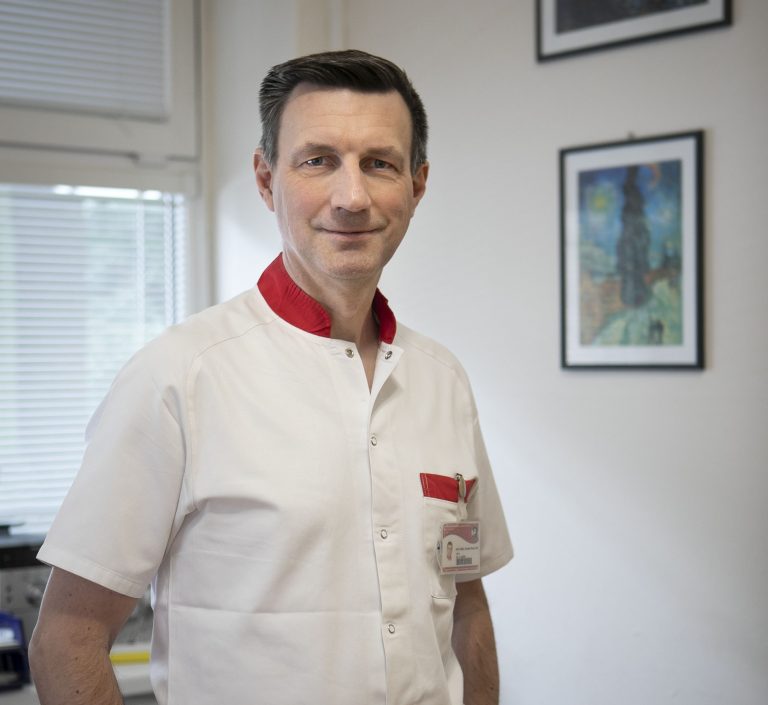 Lekár a profesor Pavol Kristian je zaradený medzi top osobnosti medicíny 2025. Foto: UNLP Košice