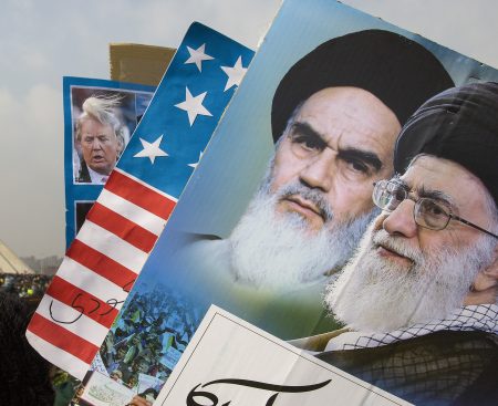 Trump varuje Irán: Čas sa kráti. Rokujte o dohode, inak USA zaútočia horšie ako naposledy