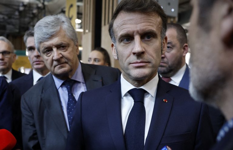 Francúzsko: Európska únia má páky proti clám USA