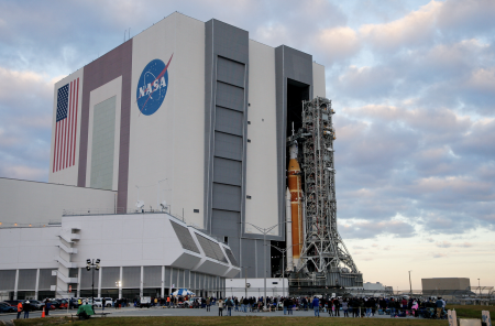 Šéf NASA vylúčil marcový termín štartu misie Artemis 2