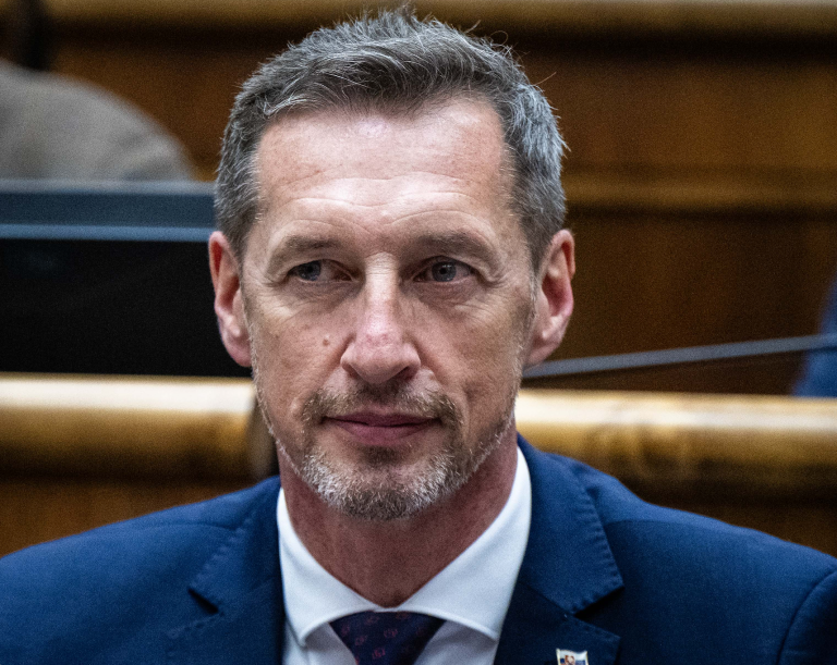 KDH tlačí na Pellegriniho. Chce, aby viac uplatňoval veto