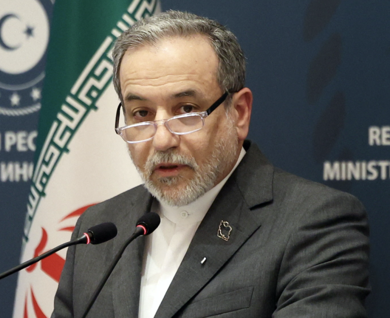 Začali sa nepriame rozhovory Washingtonu a Teheránu