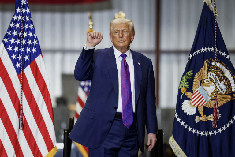 Trumpove celosvetové clá zrušil Najvyšší súd USA