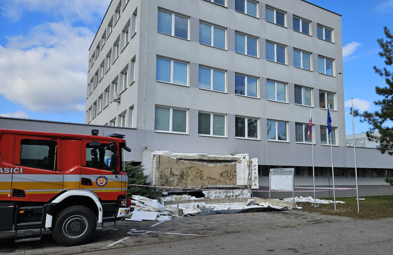 Komárno po tragédii skontroluje mestské budovy