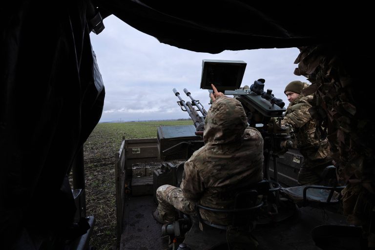 Vojaci protidronovej jednotky v Doneckej oblasti. Foto: Tyler Hicks/New York Times