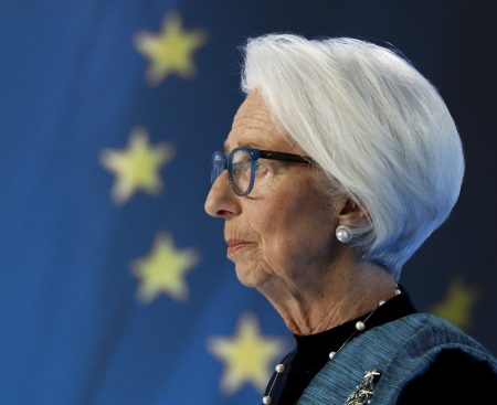 Lagardová poprela odchod z ECB. Na čelo elitárskeho fóra v Davose sa nateraz nepostaví