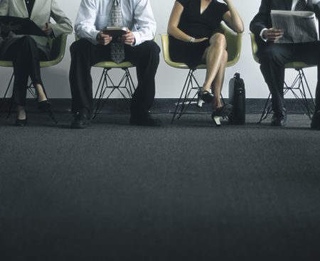 Spomalenie ekonomiky sa odráža aj na trhu práce. Regionálne rozdiely pretrvávajú