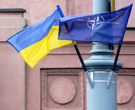 Čo si bez USA počne NATO a bez neho Ukrajina? Nacionalisti v tom majú jasno