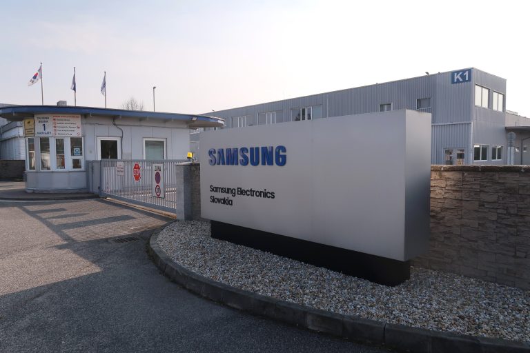 V Samsungu pomôžu prepusteným hľadať si prácu