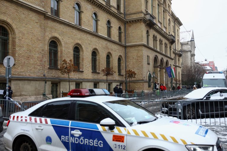 Ukrajina obviňuje Maďarsko z brania rukojemníkov a krádeže peňazí