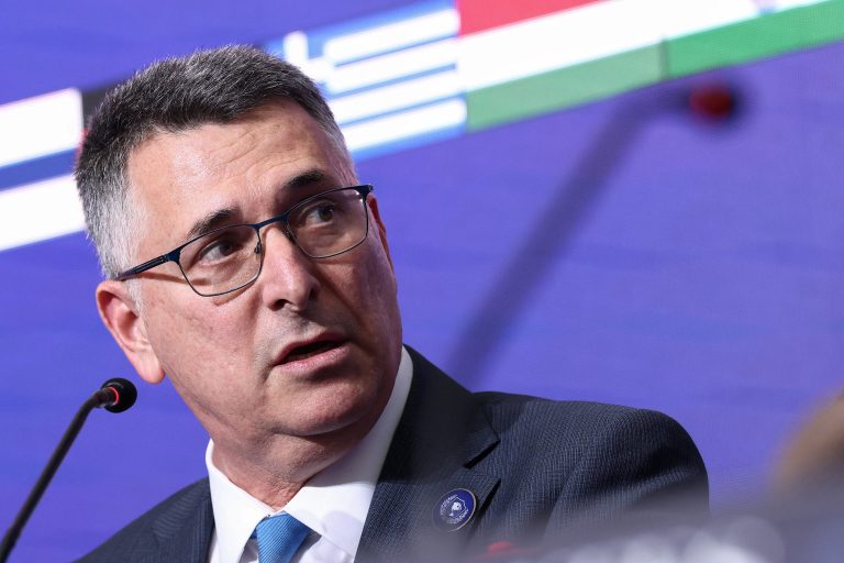 Šéf izraelskej diplomacie: Máme dosť protivzdušnej munície