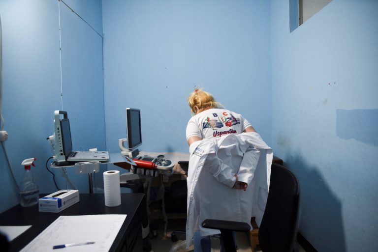 Počet asistovaných samovrážd vo Švajčiarsku stúpol