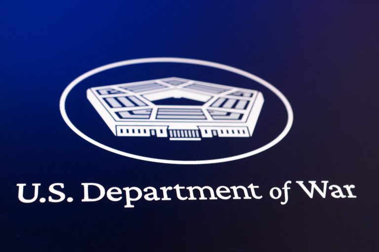 Pentagón chce po útokoch na Irán zrýchliť výrobu zbraní