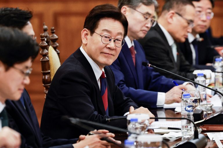 Soul dôkladne posúdi Trumpovu žiadosť o vojnové lode