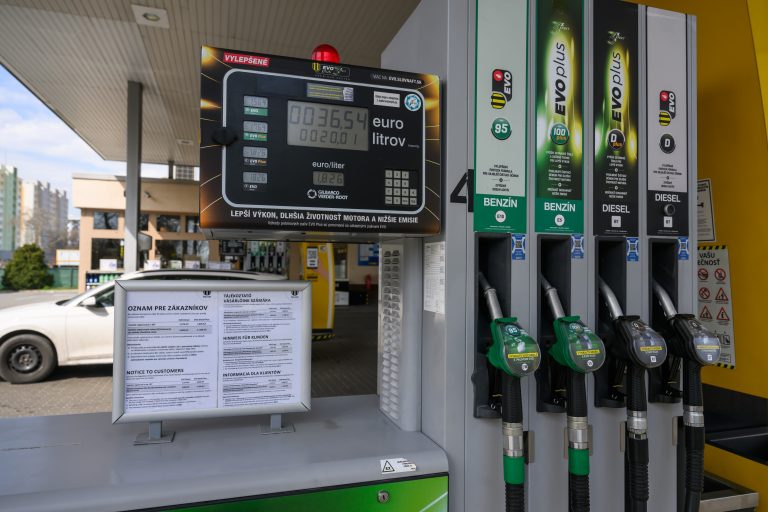 Čerpacia stanica v Bratislave. Ilustračné foto: Jaroslav Novák/TASR