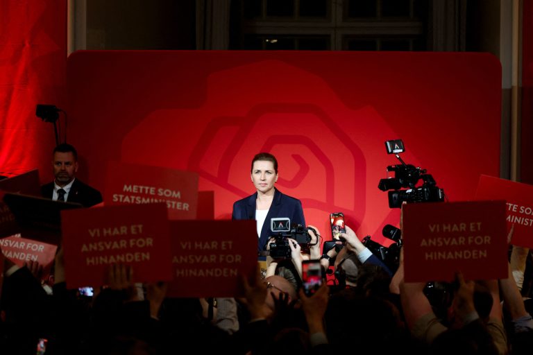 Frederiksenová hľadá cestu k zostaveniu vlády