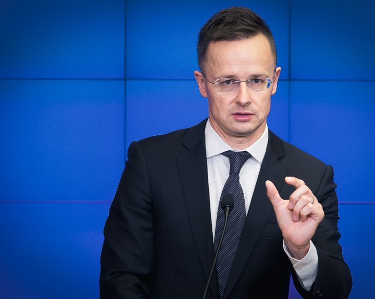 Péter Szijjártó. Foto: Mateusz Wlodarczyk/NurPhoto/Getty Images