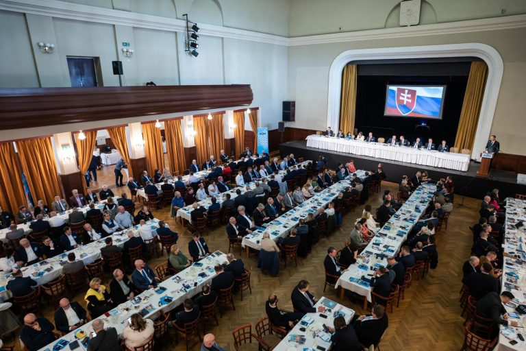 Novými podpredsedami KDH sa stali Ján Horecký a Peter Stachura