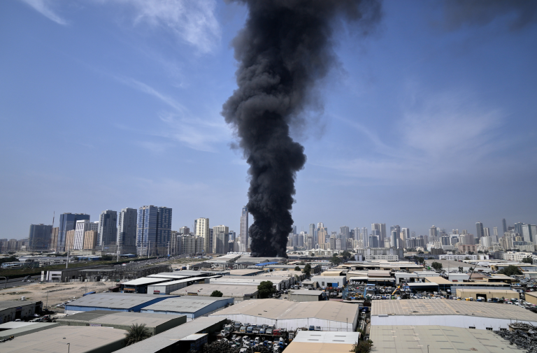 Irán hrozí útokmi na ekonomické centrá Blízkeho východu