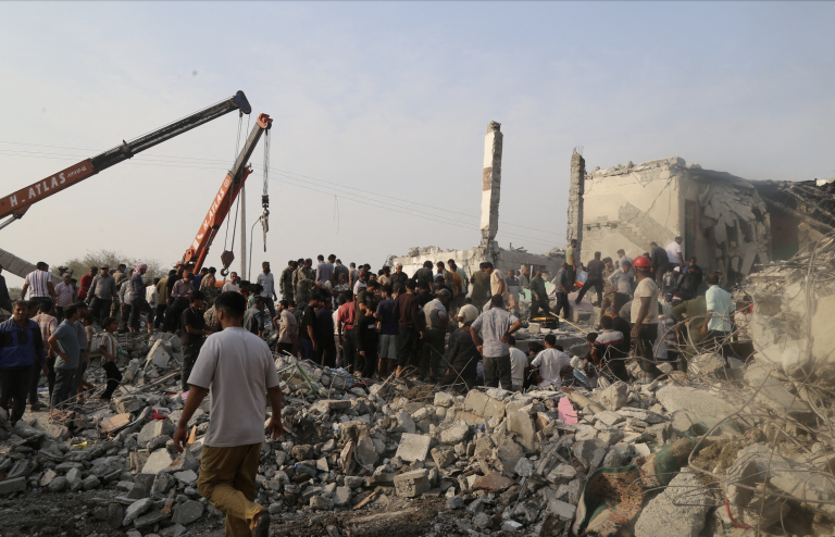 Reuters: Za útok na školu v Iráne môžu pravdepodobne USA