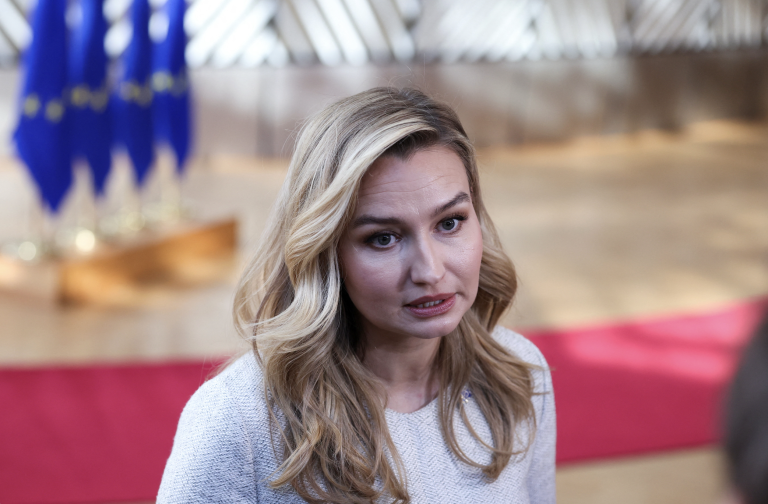 Severná Európa bez elektriny. Švédi hrozia jej obmedzením