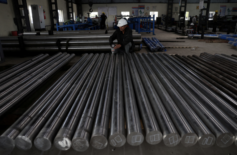 Londýn plánuje zvýšiť clá na oceľ, chrániť chce domáci priemysel