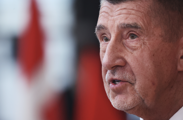 Babiš vyzýva zbrojovky posilniť bezpečnosť, robí tak aj Slovensko